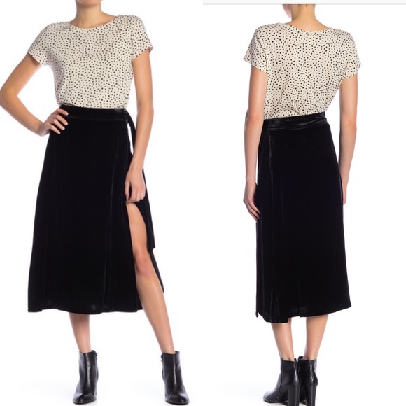 Frame Denim Dresses & Skirts - Frame Black Velvet D-Ring Wrap Skirt Midi Small